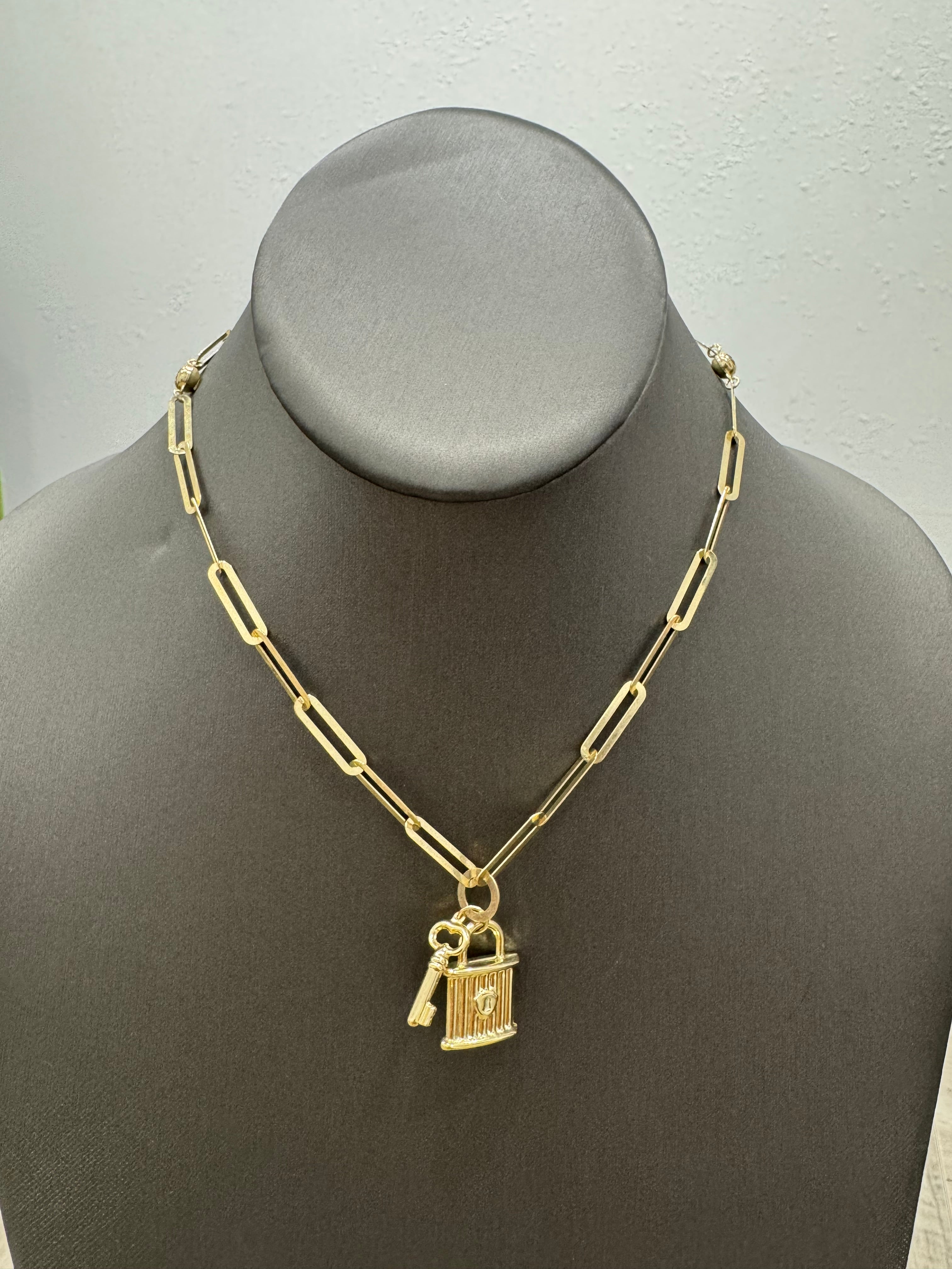 Paper clip lock chain 16in